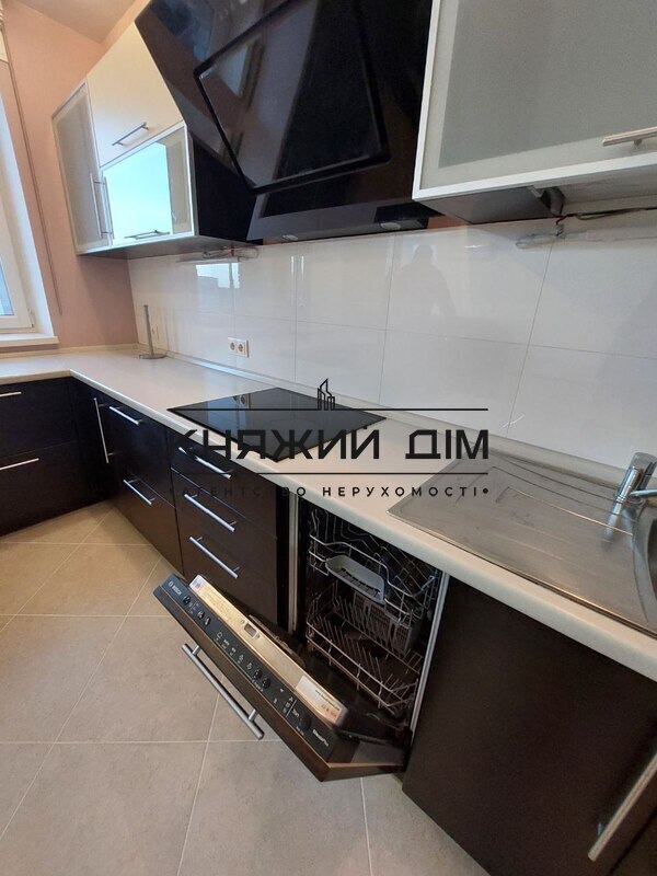 ���� ������� �16